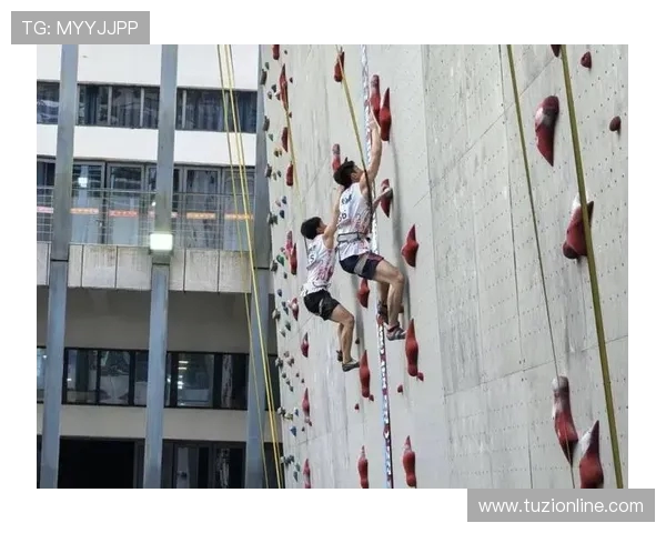 广州攀岩队在攀岩联赛中的默契配合与精彩表现分析